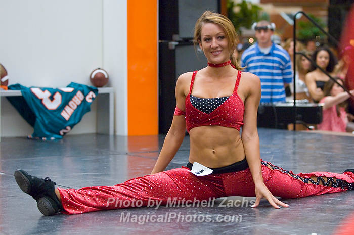 DolCheer-95779.jpg