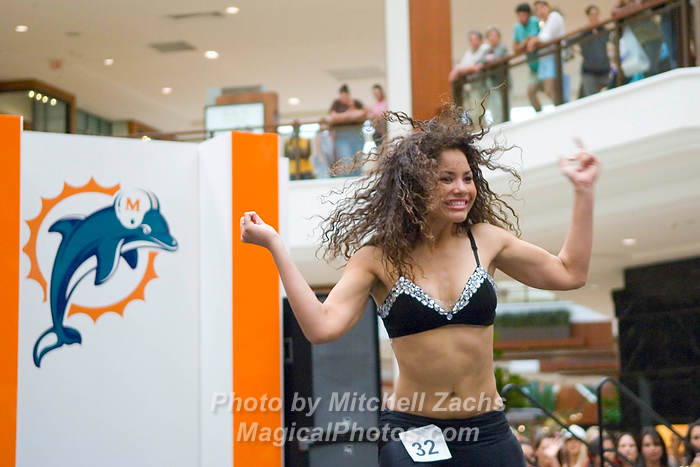DolCheer-96077.jpg
