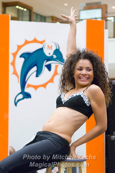 DolCheer-96083.jpg