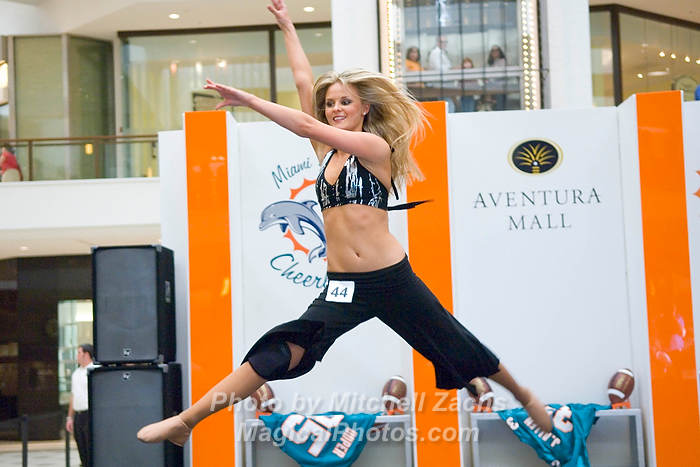 DolCheer-96231.jpg