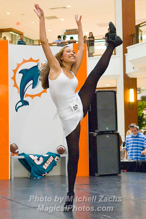 DolCheer-96415.jpg