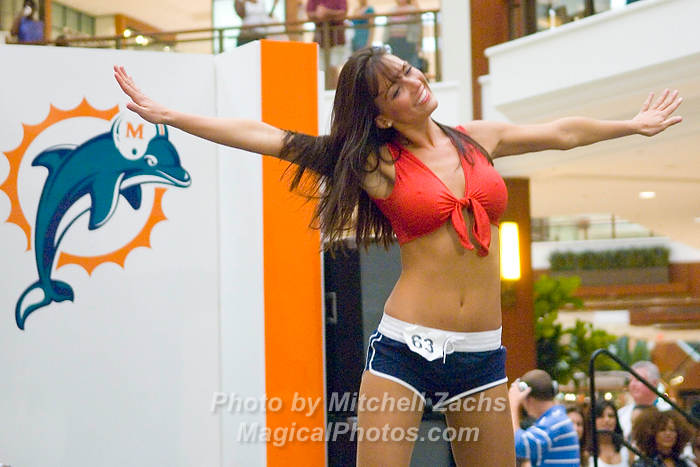 DolCheer-96571.jpg