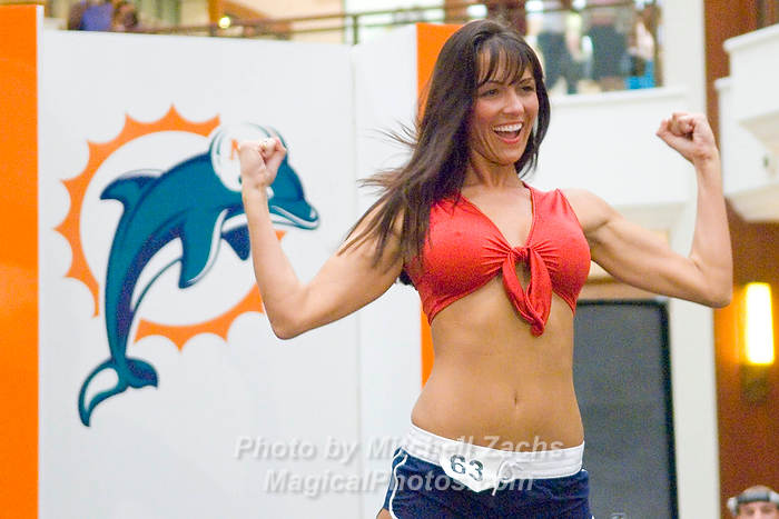 DolCheer-96572.jpg