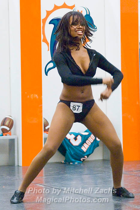 DolCheer-96854.jpg