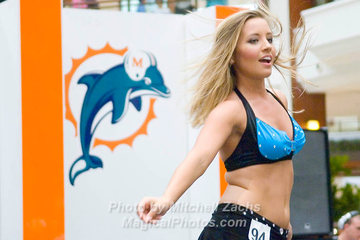 DolCheer-96928.jpg