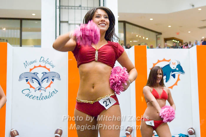 DolCheer-97098.jpg