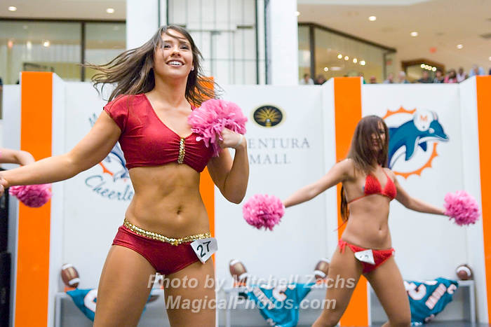 DolCheer-97100.jpg
