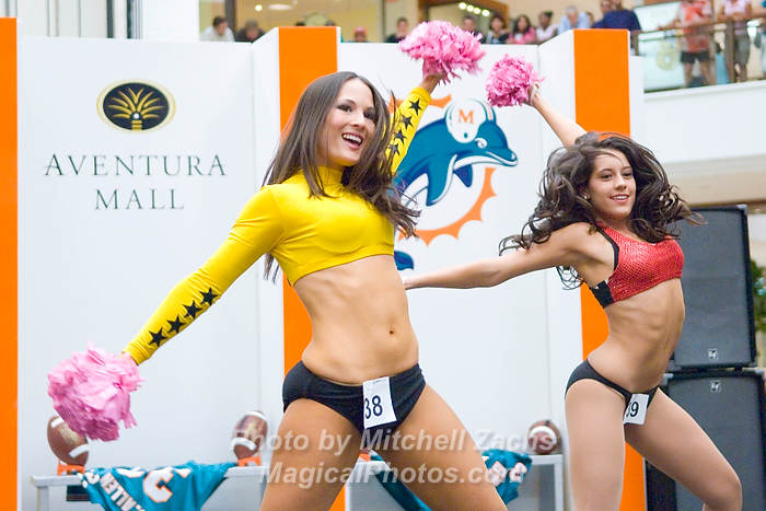 DolCheer-97119.jpg
