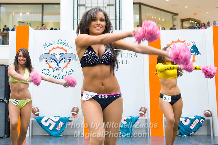 DolCheer-97126.jpg