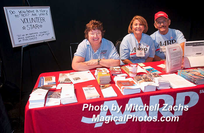 076-VolunteerDay-2515.JPG