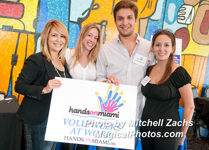 150-VolunteerDay-2747.JPG