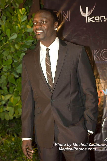 AKON-6290.JPG
