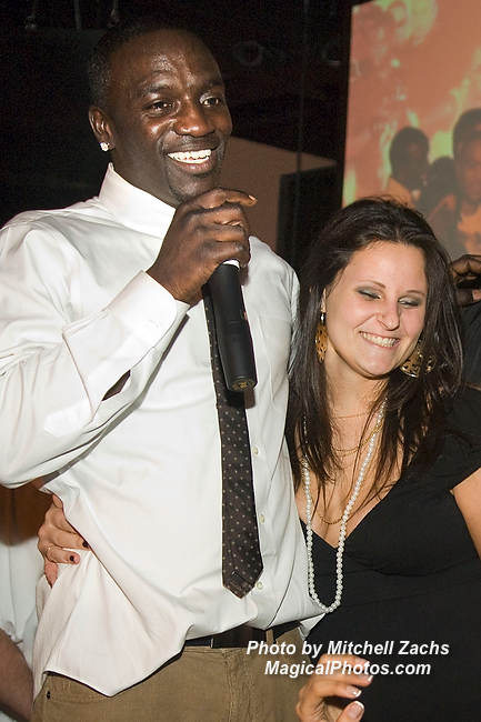 AKON-7071.JPG