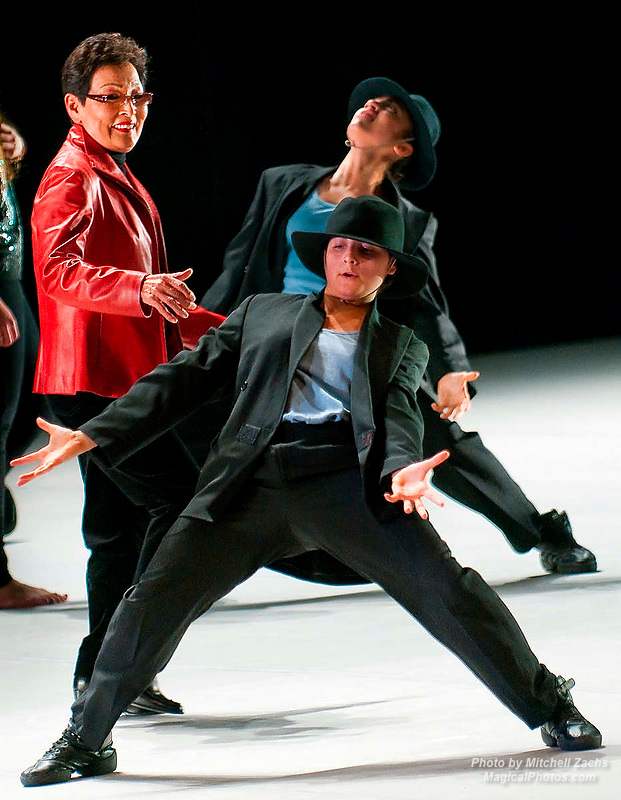 189073-BetshevaDance-8129DVD-Show.JPG