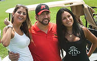 DJIrieGolf09-082103 - Joey Fatone, center and guests<br>