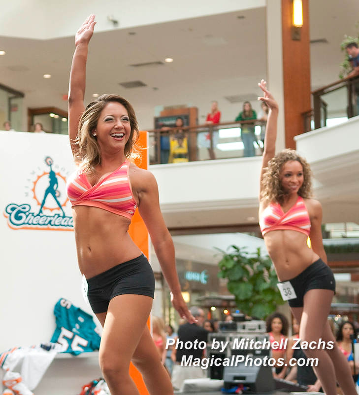 Cheer09-5685.jpg