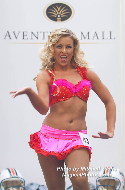 Cheer09-7272.jpg