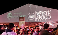 FIU-WF09-032756 - Bubble Q event tent