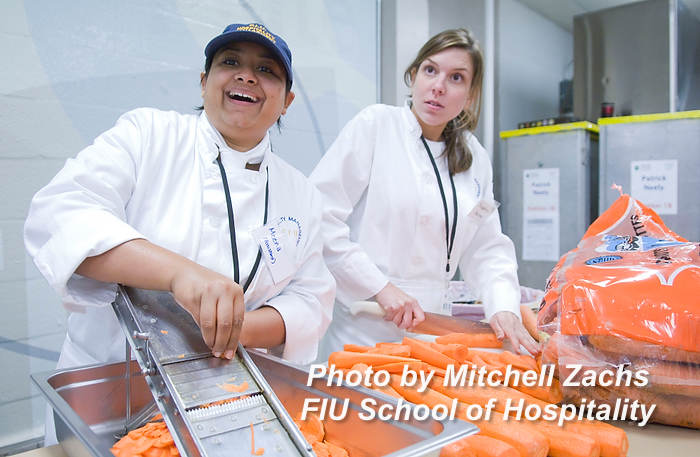 FIU-ThurFoodPrep-6312.JPG