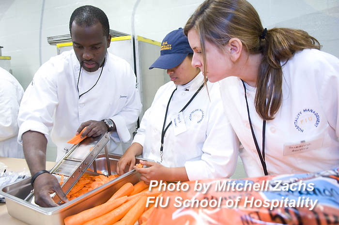 FIU-ThurFoodPrep-6326.JPG