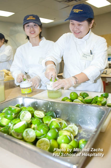 FIU-ThurFoodPrep-6696.JPG