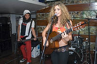 Lucy-8006