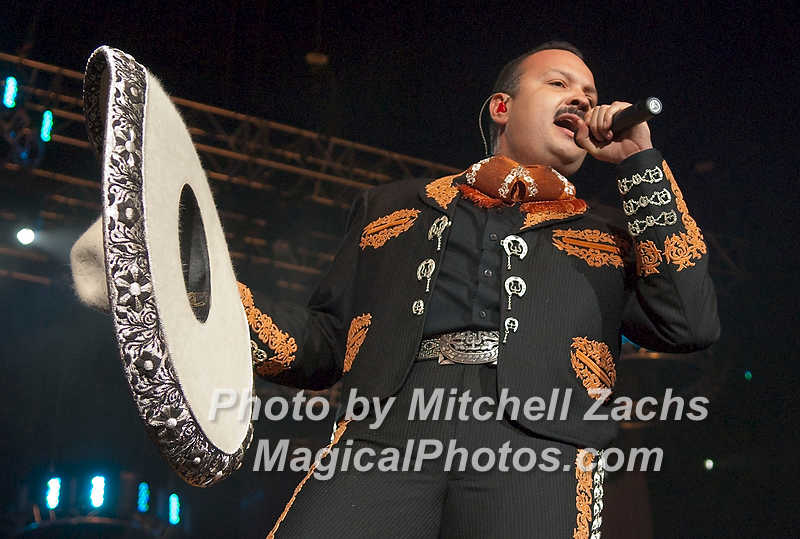 03-Marco_Antonio_Solis-3763.JPG