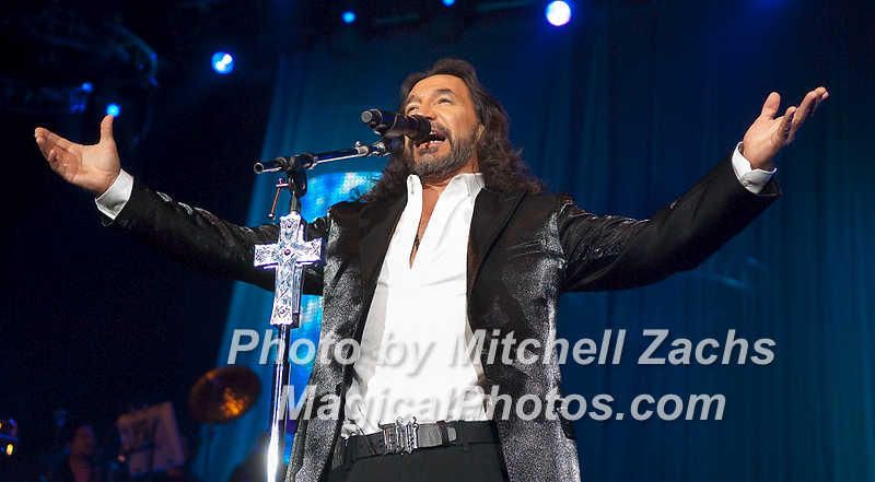 17-Marco_Antonio_Solis-3839.JPG