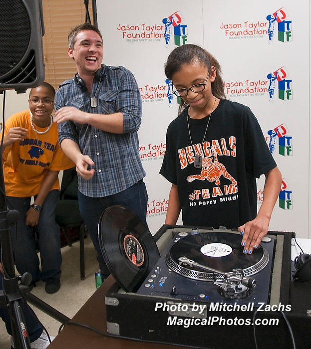 15-DJ_Irie_Spiniversity.JPG