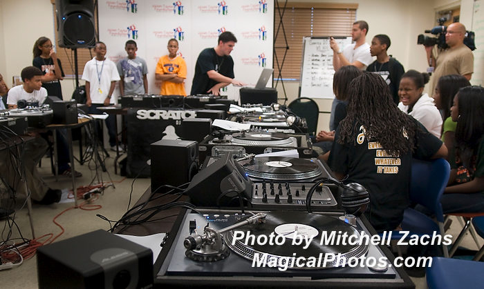 32-DJ_Irie_Spiniversity.JPG