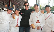 FIU-0215-WF10 - Celebrity Chef Rocco DiSpirito and FIU School of Hospitality student volunteers at the Burger Bash at the 2010 South Beach Wine & Food Festival