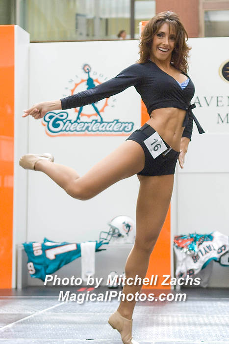 Cheer08-0443.JPG
