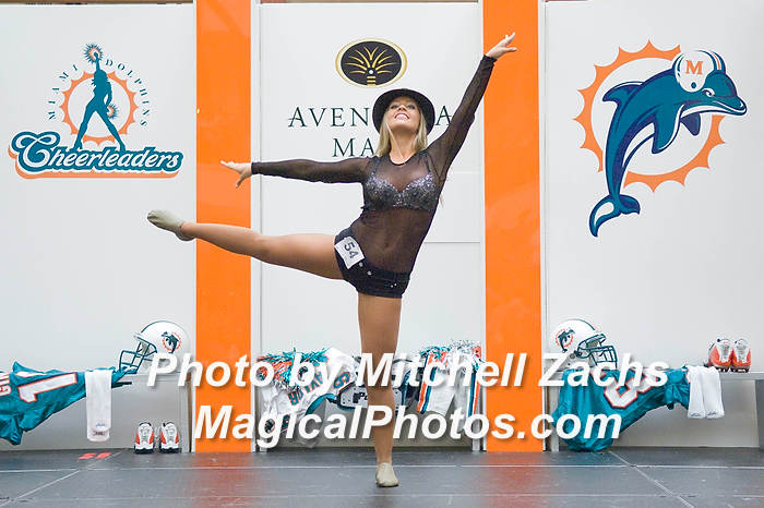 Cheer08-1019.JPG