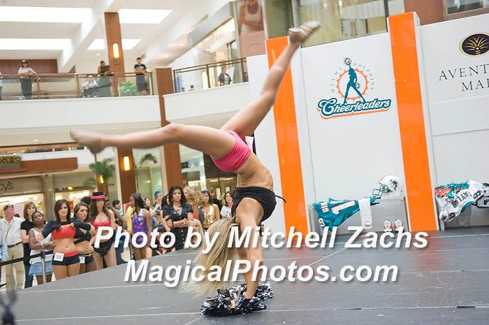 Cheer08-1048.JPG