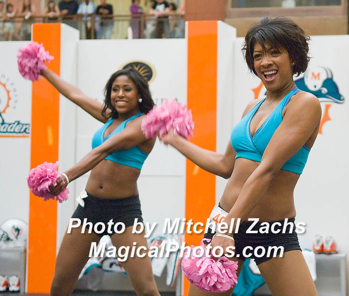 Cheer08-1701.JPG