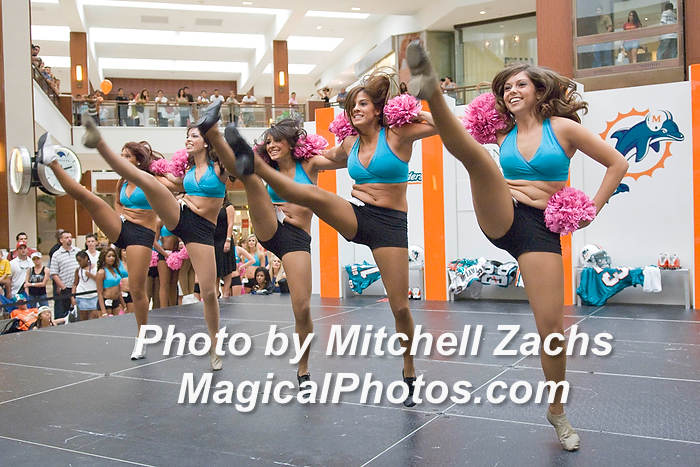Cheer08-1800.JPG