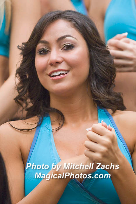 Cheer08-2145.JPG