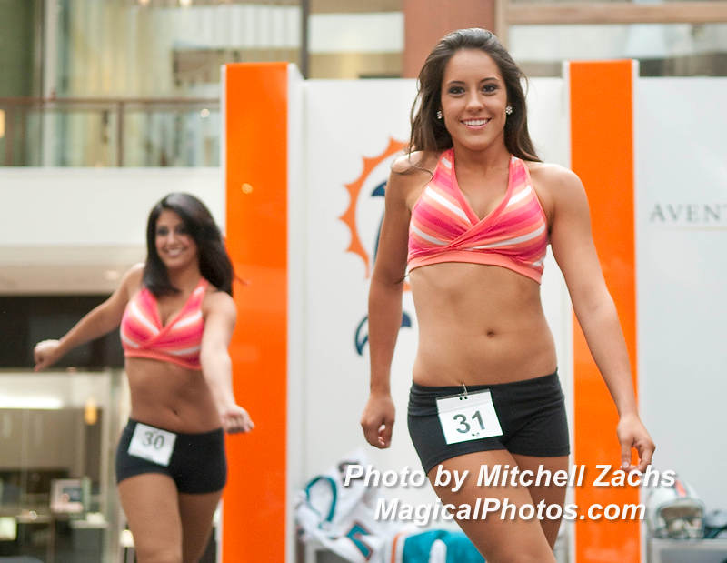 Cheer09-5647.jpg