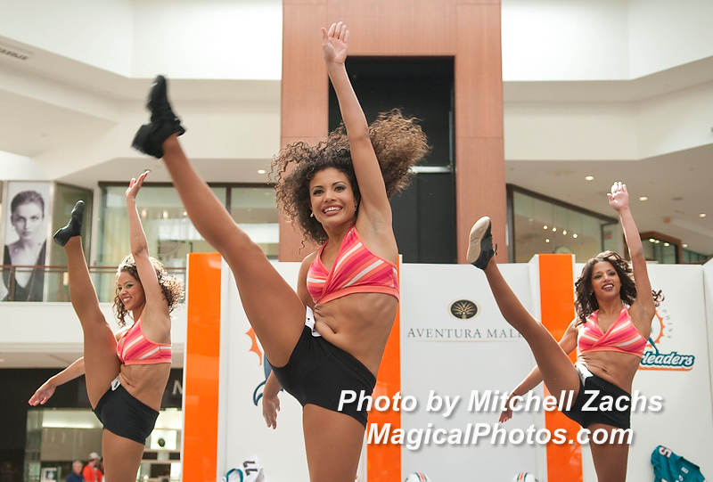 Cheer09-5846.jpg