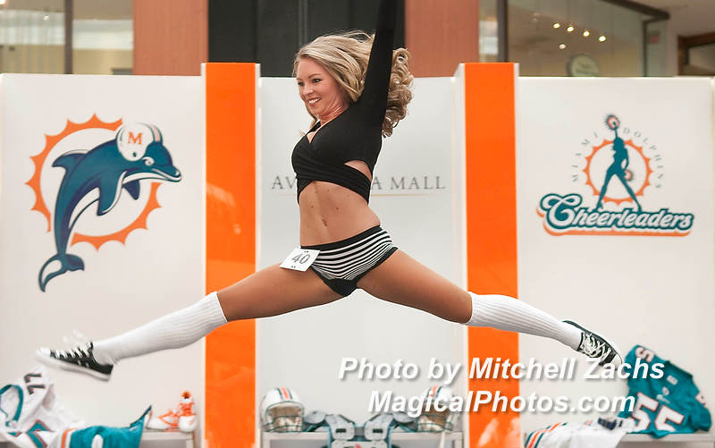 Cheer09-7201.jpg