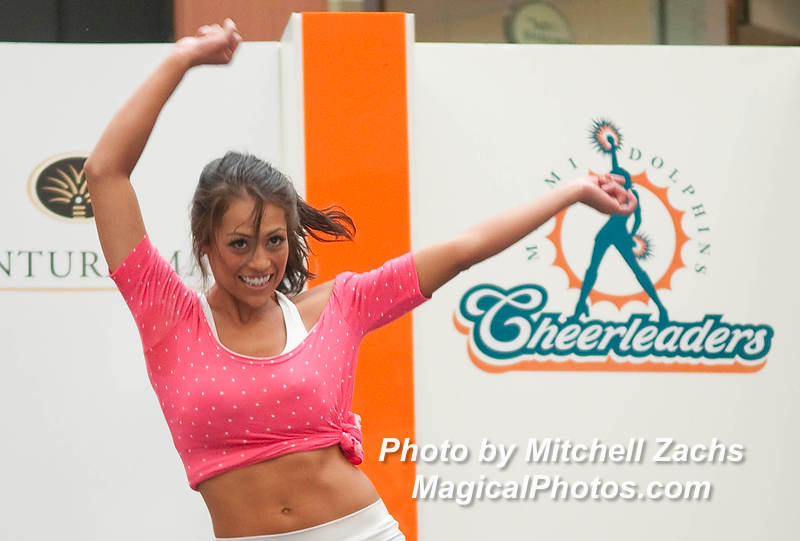 Cheer09-8092.jpg