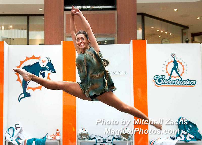 Cheer09-8136.jpg