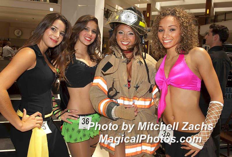 Cheer09-7090.jpg