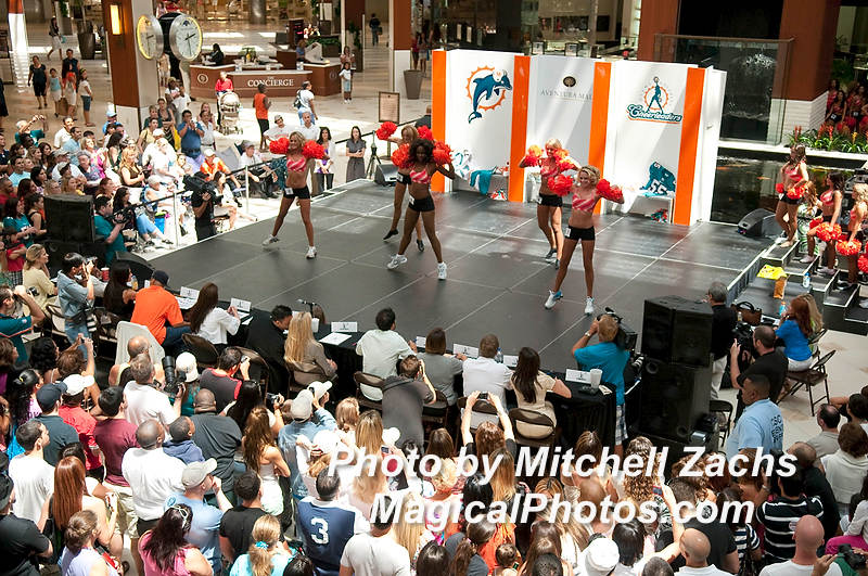 Cheer09-8206.jpg