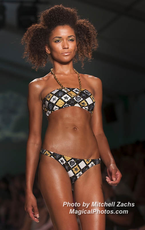 EdHardySwimwear-5401.JPG