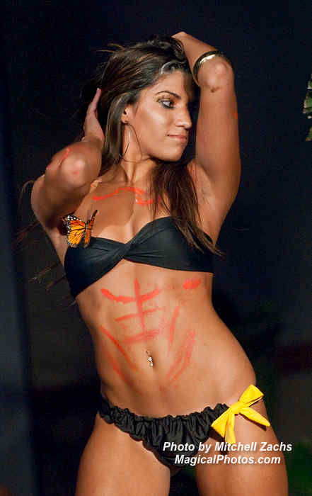052-FIU2009Fashion-3411.JPG