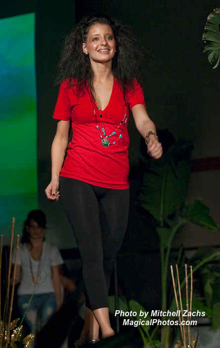 097-FIU2009Fashion-3582.JPG