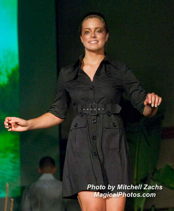 109-FIU2009Fashion-3643.JPG
