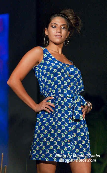 130-FIU2009Fashion-3751.JPG