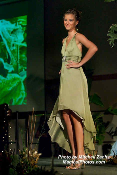 135-FIU2009Fashion-3804.JPG